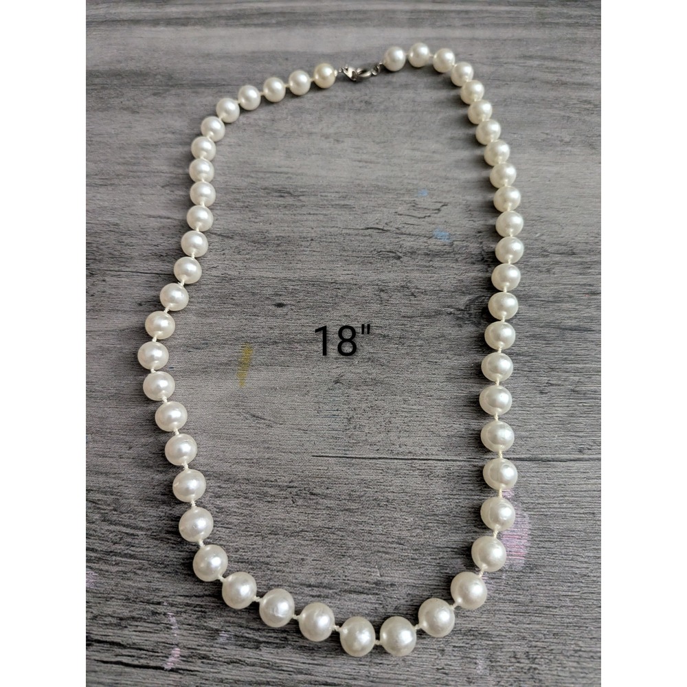 Vintage Faux Pearl Knotted Strand Necklace 18 Inch Cream White Silver Tone Clasp